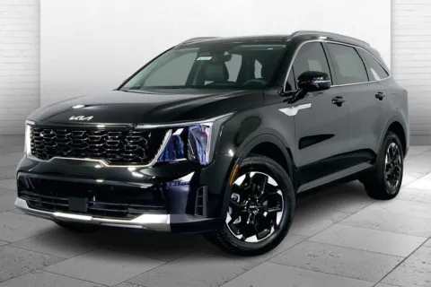 Photos of 2025 Kia Sorento S for sale in Lee's Summit, MO at Cable Dahmer Kia of Lee's Summit