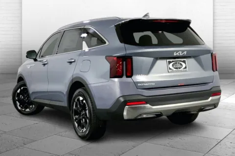 Another view of 2025 Kia Sorento S for sale in Lee's Summit, MO at Cable Dahmer Kia of Lee's Summit