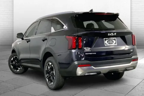 Another view of 2025 Kia Sorento S for sale in Lee's Summit, MO at Cable Dahmer Kia of Lee's Summit