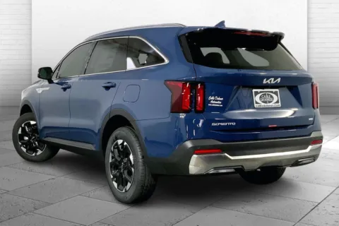 Another view of 2025 Kia Sorento S for sale in Lee's Summit, MO at Cable Dahmer Kia of Lee's Summit