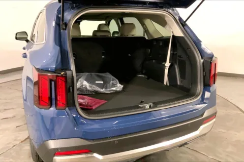 More photos of 2025 Kia Sorento S at Cable Dahmer Kia of Lee's Summit, MO