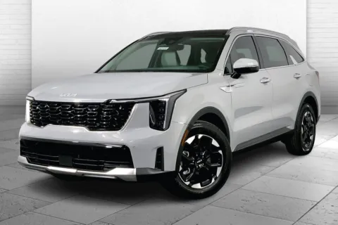 Photos of 2025 Kia Sorento S for sale in Lee's Summit, MO at Cable Dahmer Kia of Lee's Summit