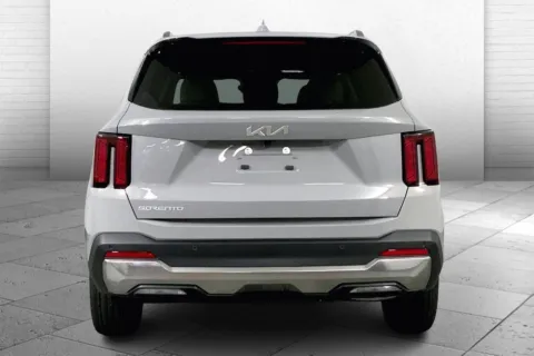 More photos of 2025 Kia Sorento S at Cable Dahmer Kia of Lee's Summit, MO