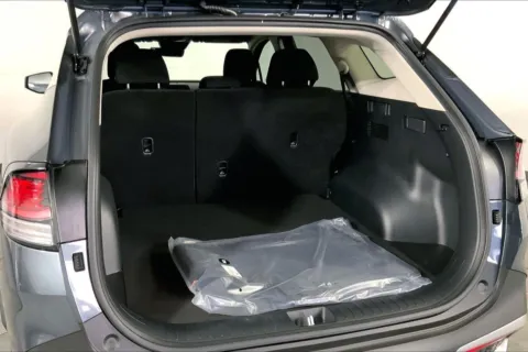 More photos of 2025 Kia Sportage LX at Cable Dahmer Kia of Lee's Summit, MO