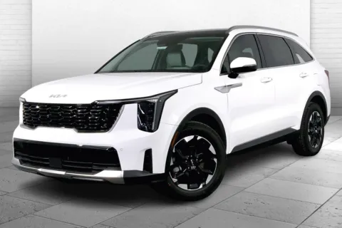 Photos of 2025 Kia Sorento S for sale in Lee's Summit, MO at Cable Dahmer Kia of Lee's Summit