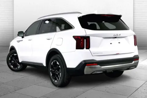 Another view of 2025 Kia Sorento S for sale in Lee's Summit, MO at Cable Dahmer Kia of Lee's Summit