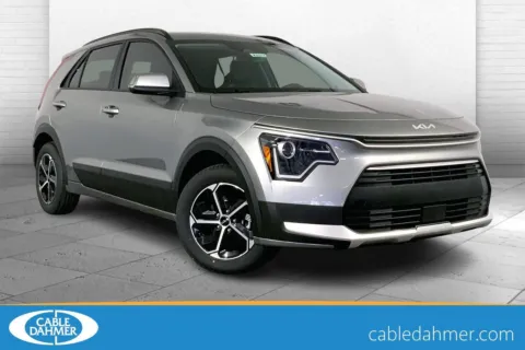Gray 2025 Kia Niro EX for sale in Lee's Summit, MO
