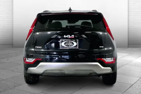More photos of 2025 Kia Niro SX Touring at Cable Dahmer Kia of Lee's Summit, MO