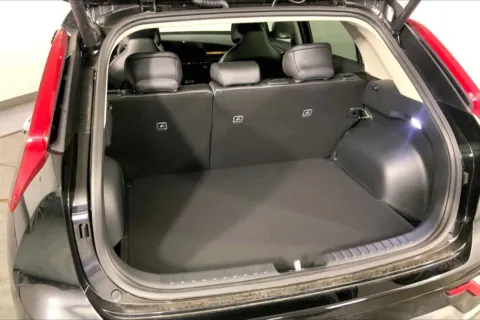 More photos of 2025 Kia Niro SX Touring at Cable Dahmer Kia of Lee's Summit, MO