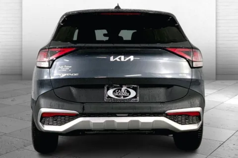 More photos of 2025 Kia Sportage Hybrid LX at Cable Dahmer Kia of Lee's Summit, MO