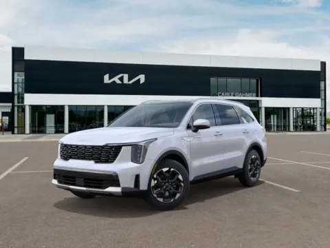 White 2025 Kia Sorento S for sale in Lee's Summit, MO