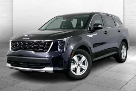 Photos of 2025 Kia Sorento LX for sale in Lee's Summit, MO at Cable Dahmer Kia of Lee's Summit