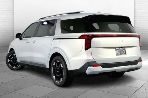 Another view of 2025 Kia Carnival EX for sale in Lee's Summit, MO at Cable Dahmer Kia of Lee's Summit