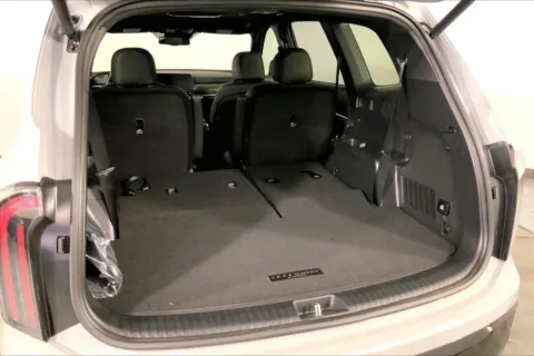 More photos of 2025 Kia Telluride EX X-Pro at Cable Dahmer Kia of Lee's Summit, MO