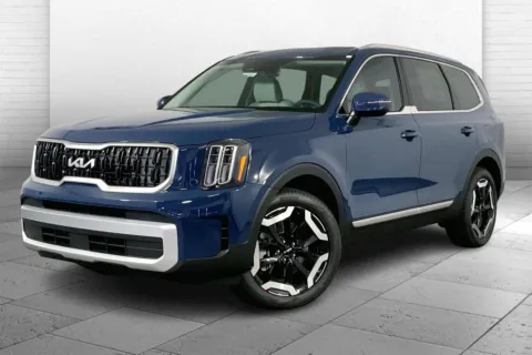 Photos of 2025 Kia Telluride EX for sale in Lee's Summit, MO at Cable Dahmer Kia of Lee's Summit