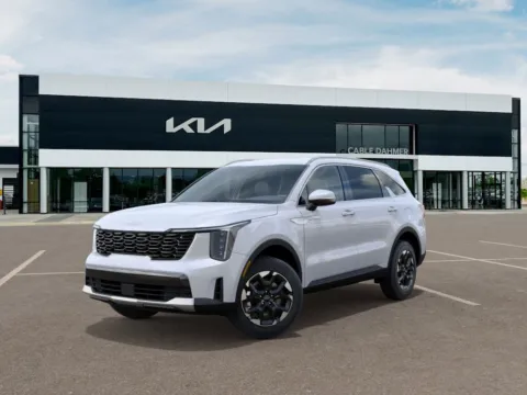 White 2025 Kia Sorento S for sale in Lee's Summit, MO