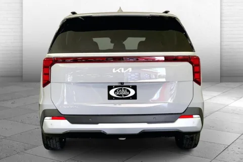 More photos of 2025 Kia Carnival EX at Cable Dahmer Kia of Lee's Summit, MO