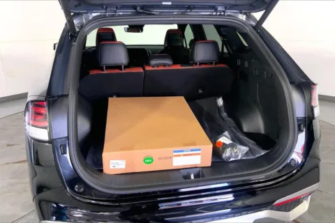 More photos of 2025 Kia Sportage Hybrid SX-Prestige at Cable Dahmer Kia of Lee's Summit, MO