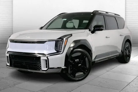 Photos of 2026 KIA EV9 GT-Line for sale in Lee's Summit, MO at Cable Dahmer Kia of Lee's Summit