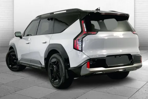 Another view of 2026 KIA EV9 GT-Line for sale in Lee's Summit, MO at Cable Dahmer Kia of Lee's Summit