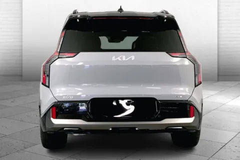 More photos of 2026 KIA EV9 GT-Line at Cable Dahmer Kia of Lee's Summit, MO