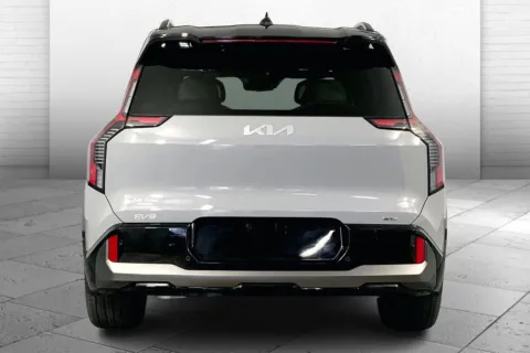 More photos of 2026 KIA EV9 GT-Line at Cable Dahmer Kia of Lee's Summit, MO
