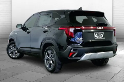 Another view of 2025 Kia Seltos LX for sale in Lee's Summit, MO at Cable Dahmer Kia of Lee's Summit