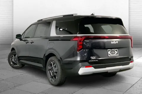 Another view of 2026 Kia Carnival Hybrid EX for sale in Lee's Summit, MO at Cable Dahmer Kia of Lee's Summit