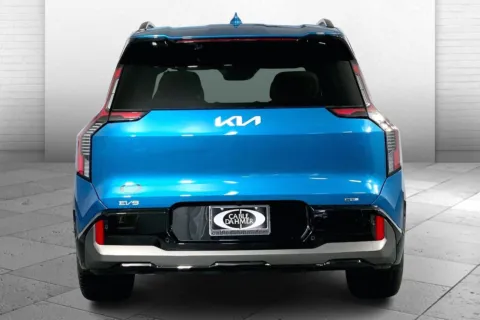More photos of 2026 KIA EV9 GT-Line at Cable Dahmer Kia of Lee's Summit, MO