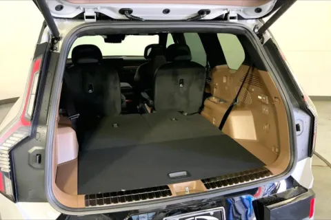 More photos of 2026 KIA EV9 GT-Line at Cable Dahmer Kia of Lee's Summit, MO