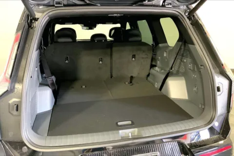 More photos of 2026 KIA EV9 Land at Cable Dahmer Kia of Lee's Summit, MO