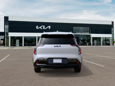 More photos of 2026 KIA EV9 Land at Cable Dahmer Kia of Lee's Summit, MO