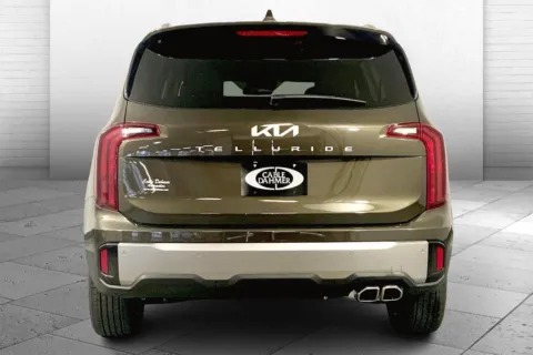 More photos of 2025 Kia Telluride S at Cable Dahmer Kia of Lee's Summit, MO