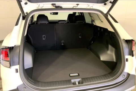 More photos of 2025 Kia Sportage Hybrid EX at Cable Dahmer Kia of Lee's Summit, MO