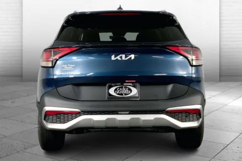 More photos of 2025 Kia Sportage Hybrid EX at Cable Dahmer Kia of Lee's Summit, MO