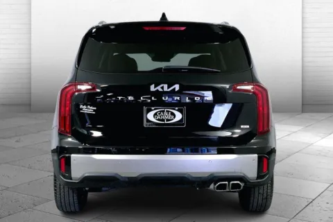 More photos of 2025 Kia Telluride S at Cable Dahmer Kia of Lee's Summit, MO