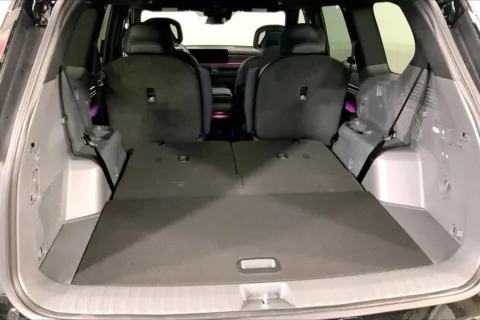 More photos of 2026 KIA EV9 Land at Cable Dahmer Kia of Lee's Summit, MO