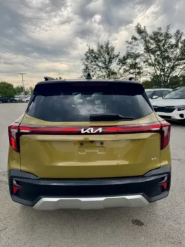 More photos of 2024 Kia Seltos SX at Cable Dahmer Kia of Lee's Summit, MO