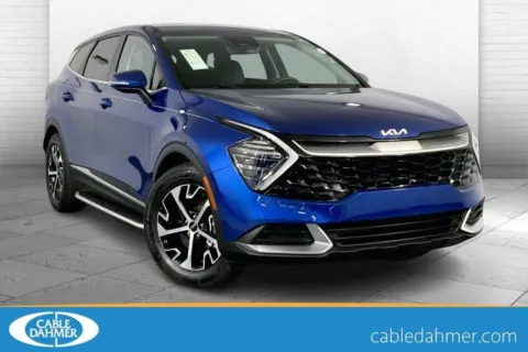 Blue 2024 Kia Sportage EX for sale in Lee's Summit, MO