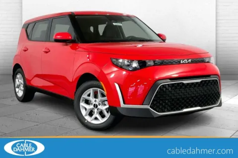 Red 2025 Kia Soul LX for sale in Lee's Summit, MO