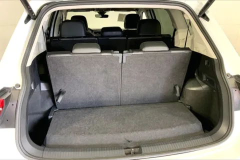 More photos of 2024 Volkswagen Tiguan 2.0T SE at Cable Dahmer Kia of Lee's Summit, MO