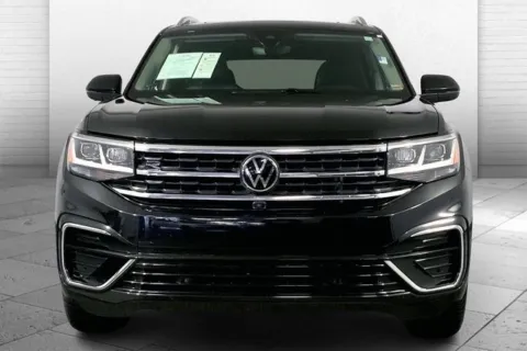 Photos of 2023 Volkswagen Atlas 3.6L V6 SEL Premium R-Line for sale in Lee's Summit, MO at Cable Dahmer Kia of Lee's Summit