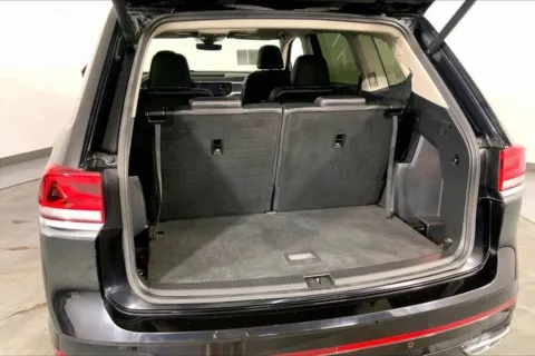 More photos of 2023 Volkswagen Atlas 3.6L V6 SEL Premium R-Line at Cable Dahmer Kia of Lee's Summit, MO