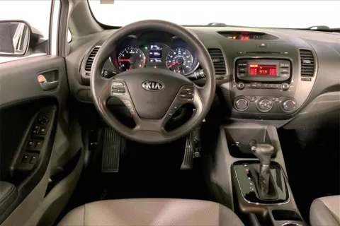 More photos of 2018 Kia Forte LX at Cable Dahmer Kia of Lee's Summit, MO