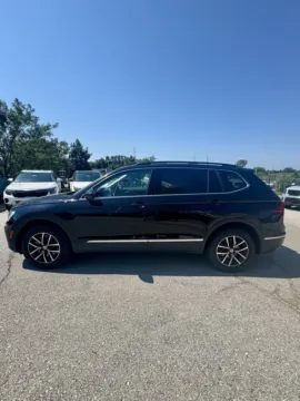 Photos of 2021 Volkswagen Tiguan 2.0T SEL for sale in Lee's Summit, MO at Cable Dahmer Kia of Lee's Summit