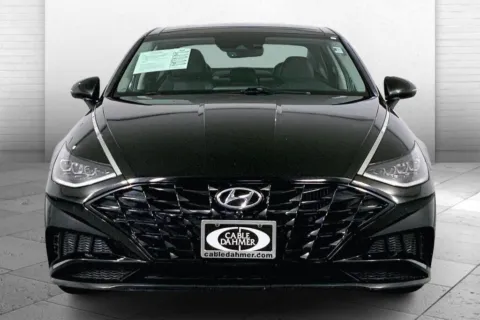 Photos of 2023 Hyundai SONATA Limited for sale in Lee's Summit, MO at Cable Dahmer Kia of Lee's Summit