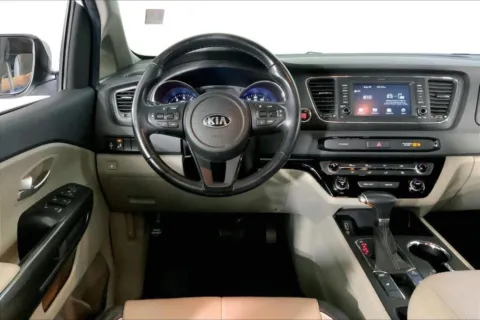 More photos of 2021 Kia Sedona EX at Cable Dahmer Kia of Lee's Summit, MO