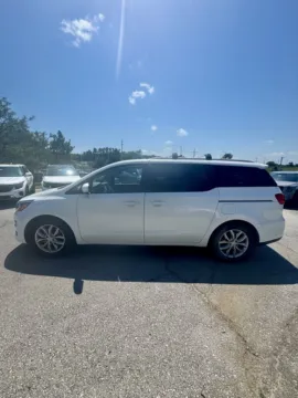 Photos of 2021 Kia Sedona EX for sale in Lee's Summit, MO at Cable Dahmer Kia of Lee's Summit