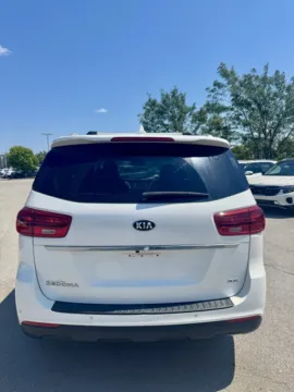 More photos of 2021 Kia Sedona EX at Cable Dahmer Kia of Lee's Summit, MO