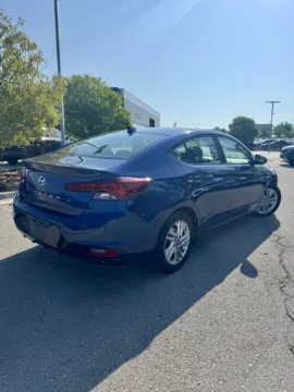 More photos of 2020 Hyundai Elantra SEL at Cable Dahmer Kia of Lee's Summit, MO